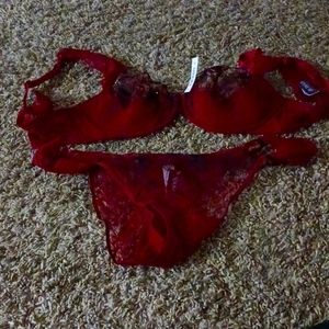 Adore me 36C Red Black bra set